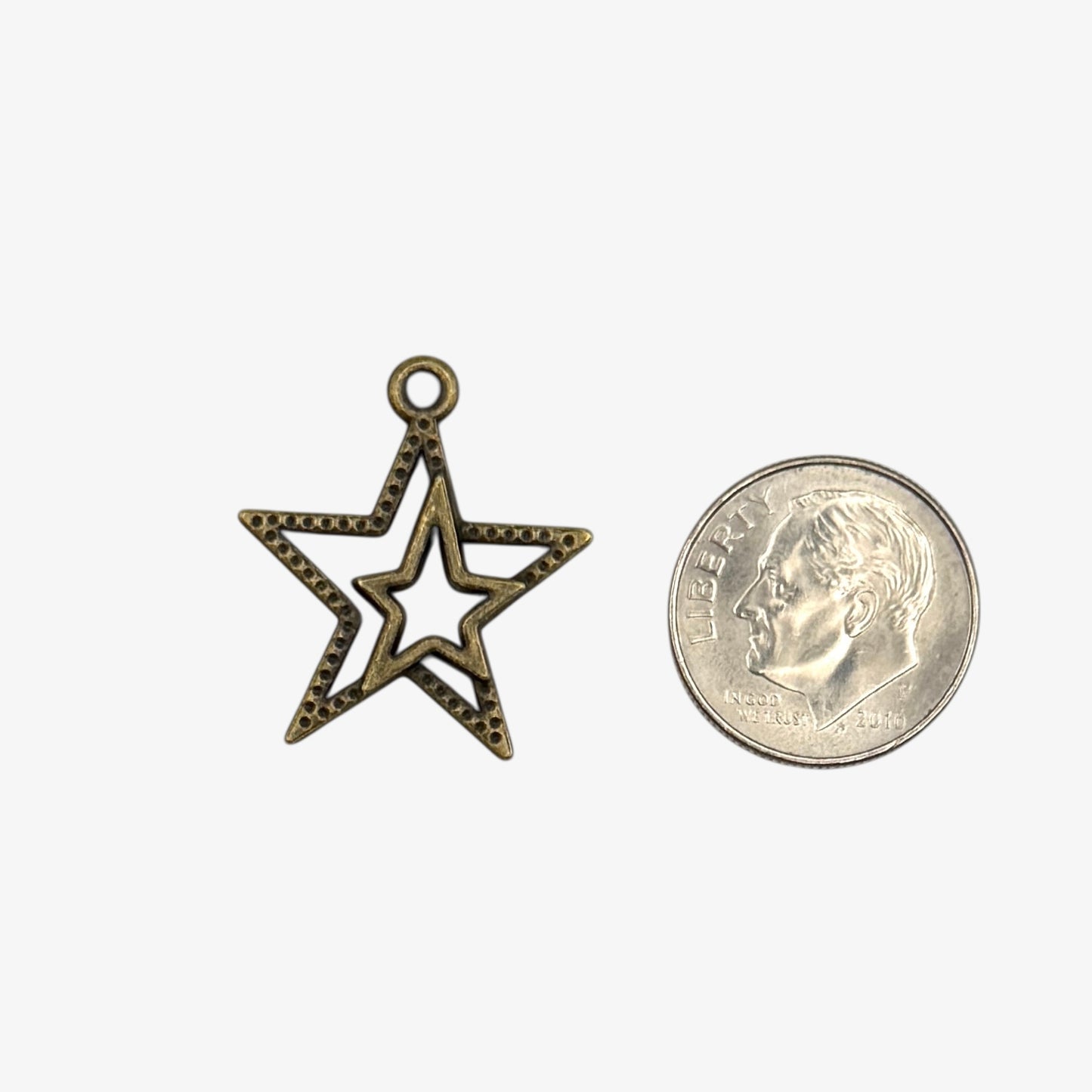 Bronze star-shaped pendant