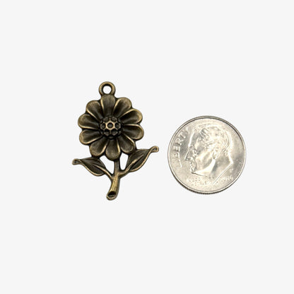 Bronze flower-shaped pendant 